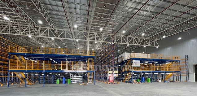 Mezzanine Steel Platform Delivery in Thailand Retailer Logistics Center