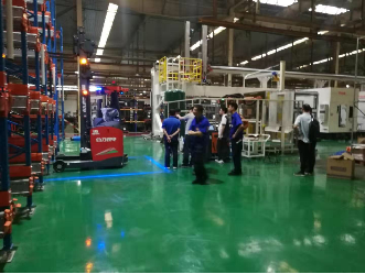 ●  Adjustable upright base: adjust rack level. ●  Pallet Guide: inbound the pallet. ●  Front panel: Laser reflection positioning ●  Forklift retainer panel：which need to be matched with the wheel spacing and tire size of the forklift